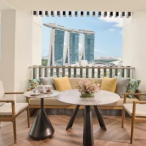 Mandarin Oriental, Hotel